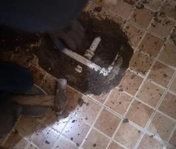 美兰卫生间漏水维修公司为您分享下卫生间渗水如何处理及注意事项
