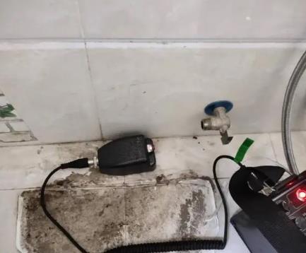 美兰屋顶漏水维修公司分享下卫生间漏水的危害及解决方法